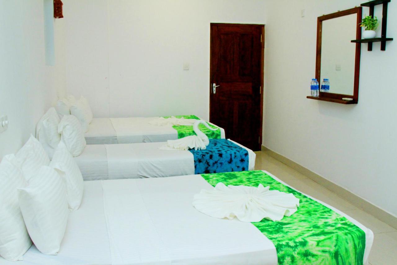 Hotel The Garnet Mirissa Exterior foto